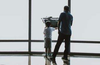 3 consejos que debes saber si viajas con niños y tu vuelo se retrasa 3 consejos que debes saber si viajas con niños y tu vuelo se retrasa