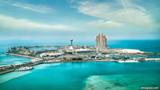 Abu Dhabi- Ferrari World Abu Dhabi o Warner Bros Abu Dhabi: Ferrari World Abu Dhabi o Warner Bros