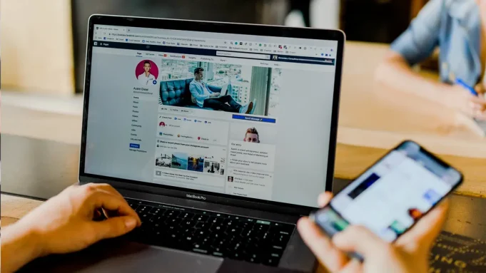 Argumentos a favor y en contra de la censura en las redes sociales Argumentos a favor y en contra de la censura en las redes sociales