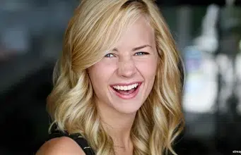 Britt Robertson películas y programas de televisión