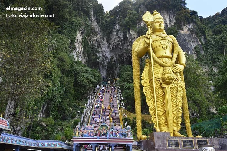 Cuevas Batu en Kuala Lumpur. El Magacín. Cuevas Batu en Kuala Lumpur. Qué ver en la capital de Malasia en 2 días