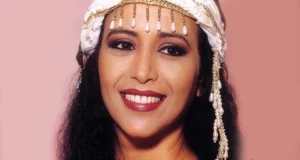 Ofra Haza, la cantante israelí de Im Nin’alu. La voz del desierto Ofra Haza y su tema Im Nin'alu.