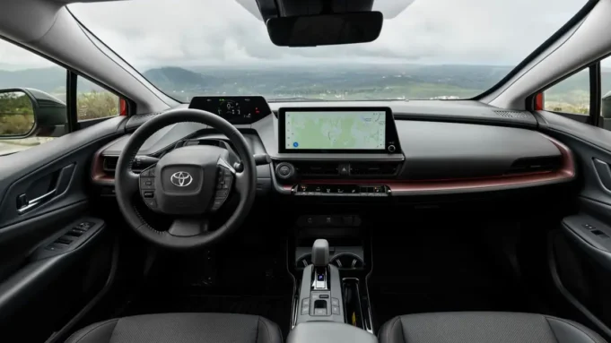 Interior de un Toyota Prius 2025 Interior de un Toyota Prius 2025