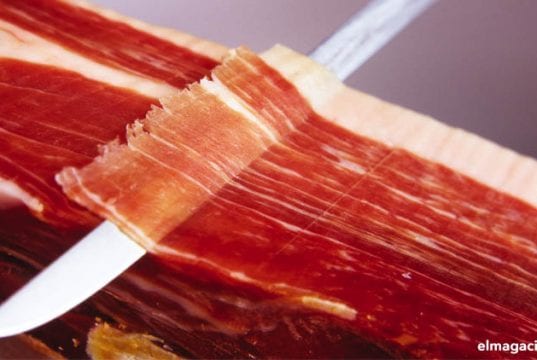 Cómo cortar jamón serrano en casa