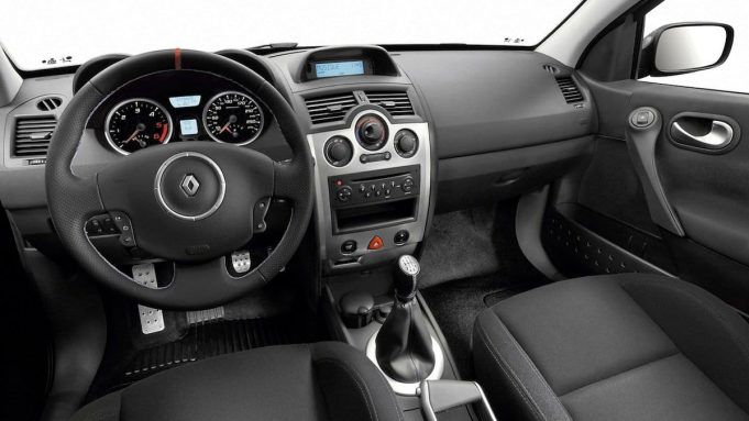 Renault Mégane 2 de segunda mano. Cómo solucionar los problemas y averías típicos Renault Mégane 2 de segunda mano