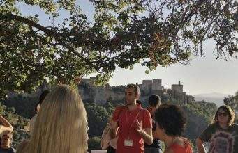 Free Tour en Granada. La opción más inteligente para conocer la ciudad Free tour por Granada. Free tour en Granada