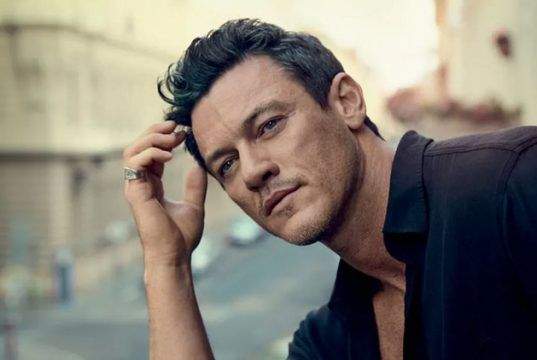 Luke Evans joven actor de Gales novio de Javier Olarra