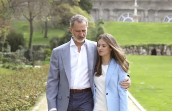 Felipe VI y la princesa Leonor. (Fotografía tomada años después de la muerte del autor del artículo)