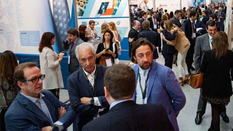 Negocios, economía y empresa con Tarjetas de crédito