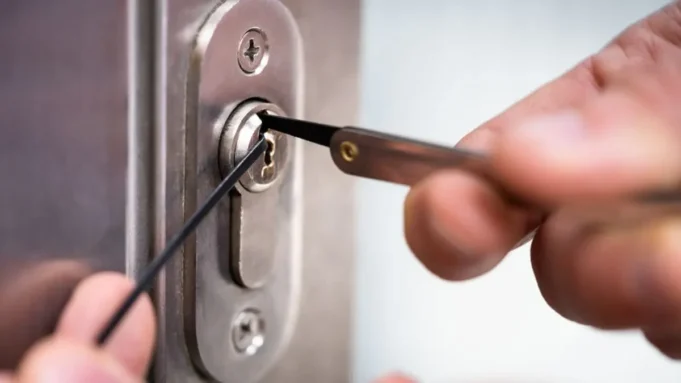 tipos de puertas de exteriores con cerradura segura Tipos de puertas de exterior con cerradura segura
